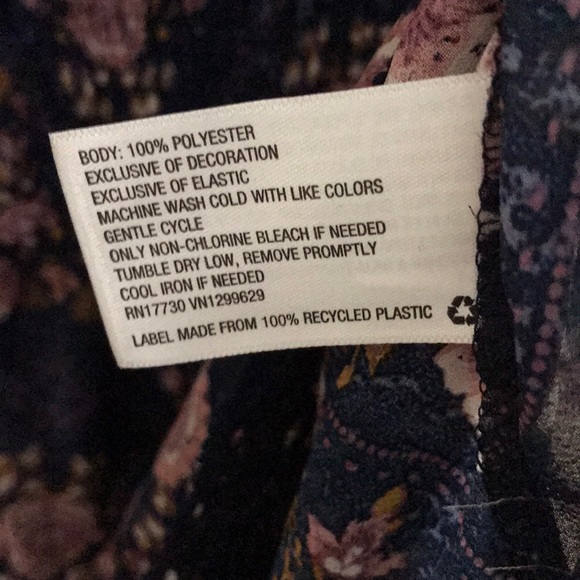 💥30% OFF BUNDLES💥 NWT Knox rose floral blouse - Picture 4 of 8